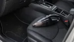 Handstaubsauger fürs Auto: schnelle Reinigungstipps